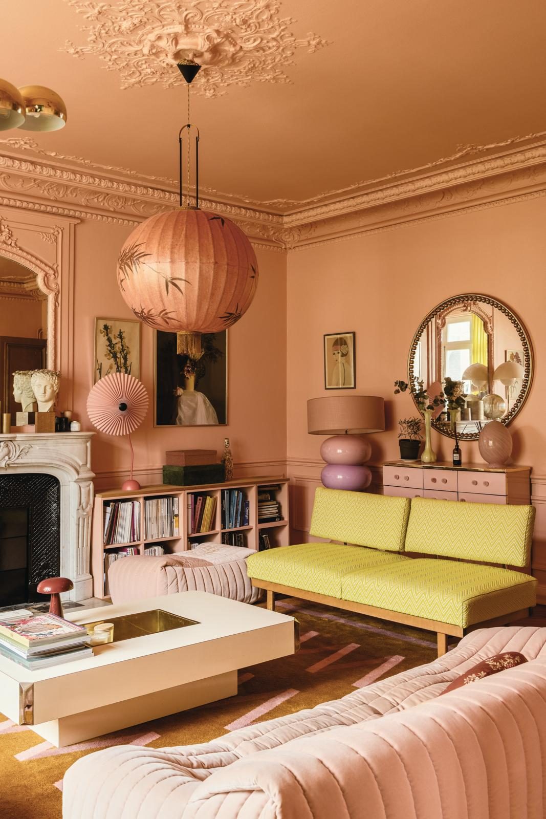 The 1950s Knoll Stella sofa in the Paris apartment