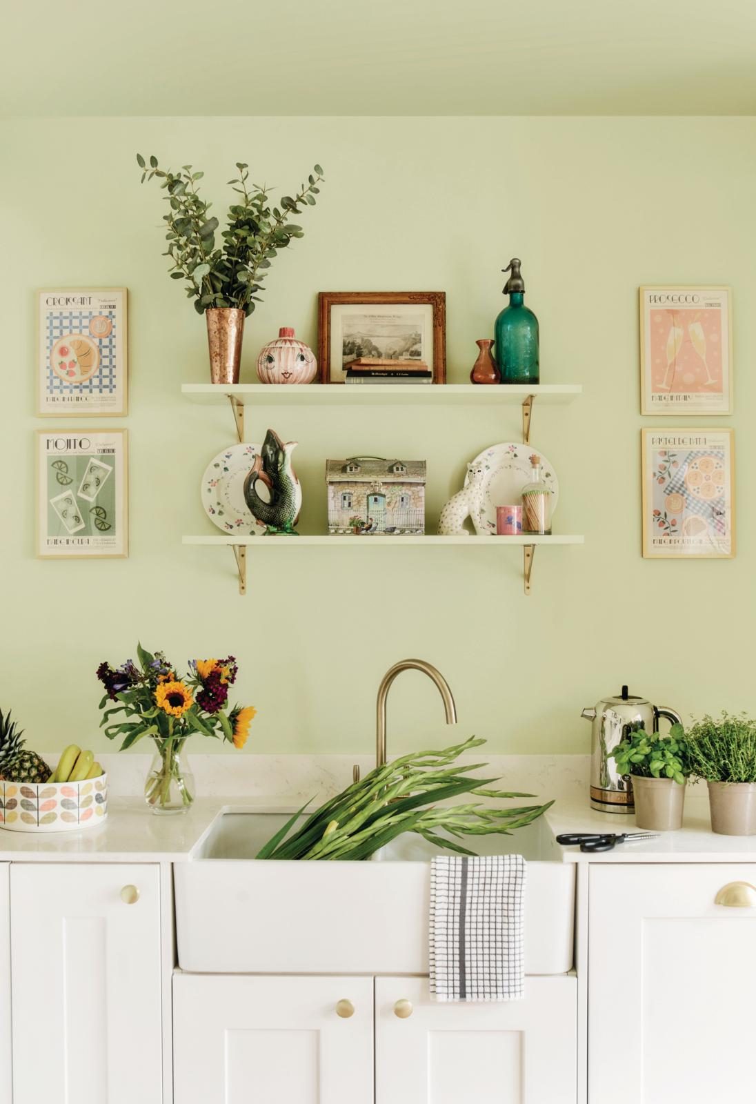 Character to a new kitchen after portrait