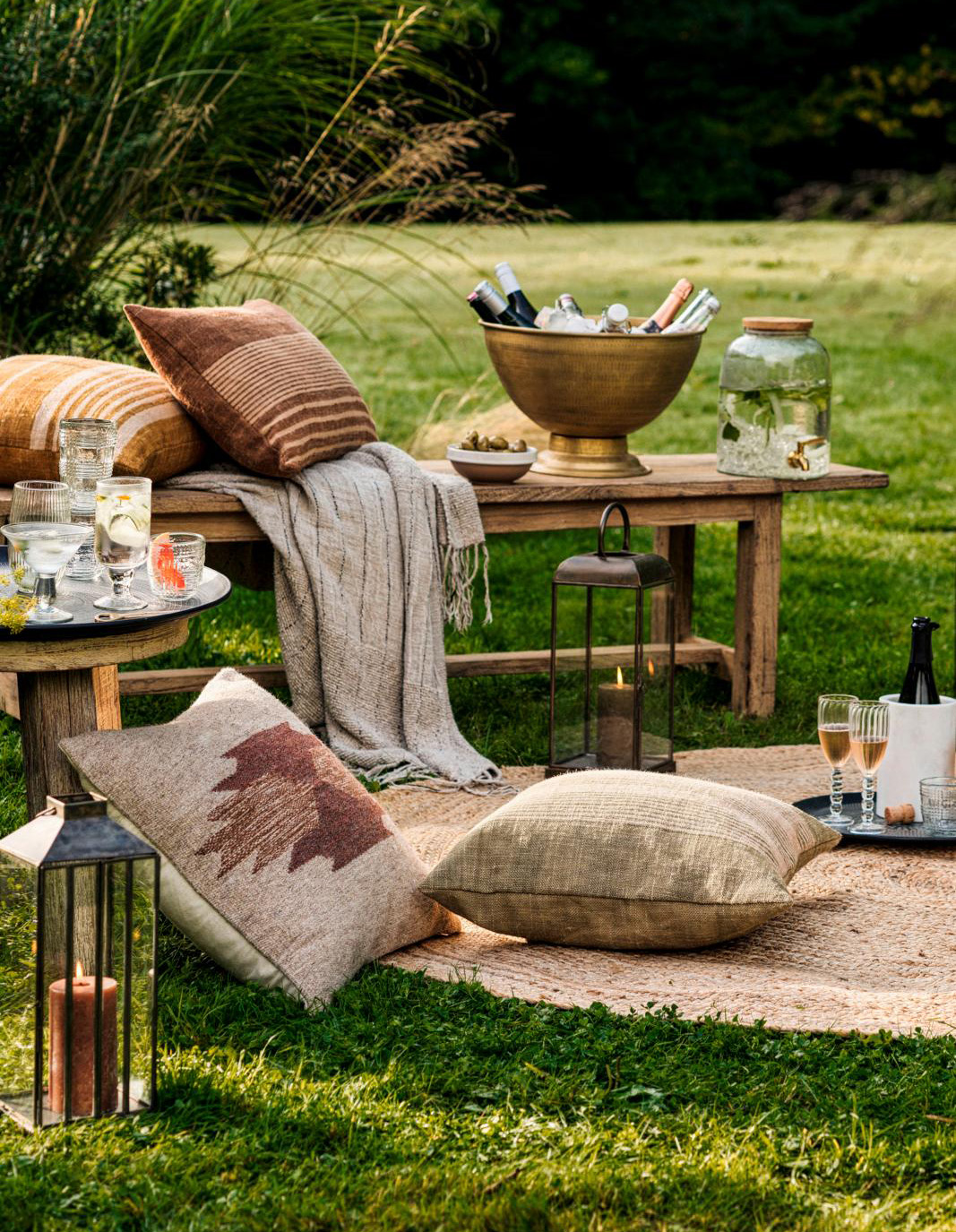 Outdoor picnic accessories, Nkuku