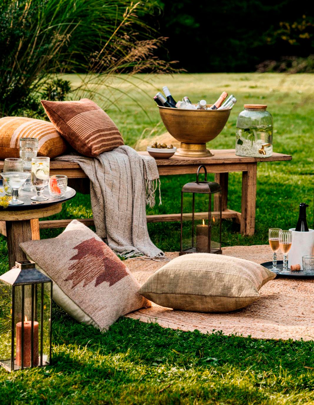 Outdoor picnic accessories, Nkuku